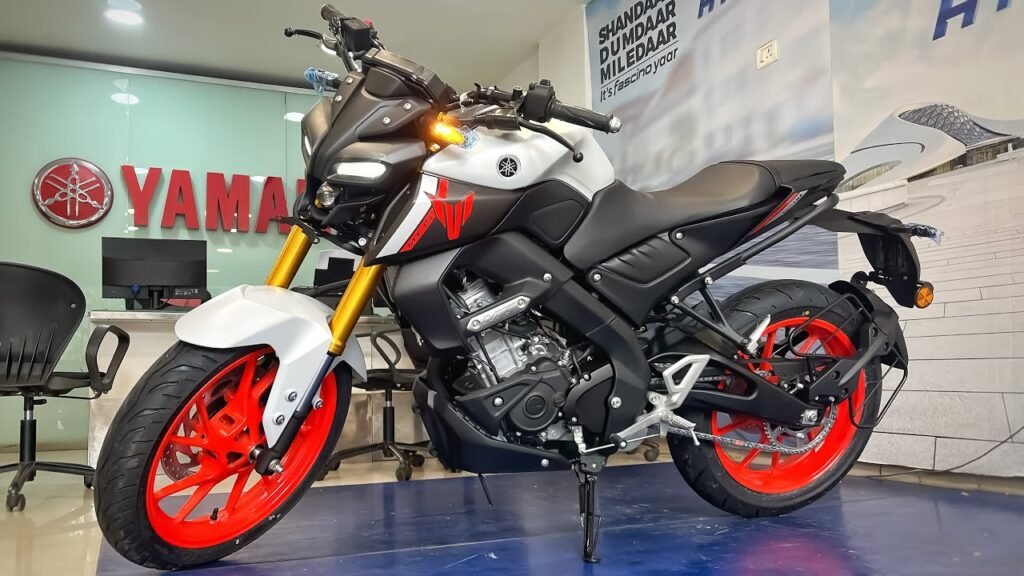 Yamaha MT 15 V2: दमदार स्टाइल और परफॉर्मेंस का तूफान, जिसे देख दिल धड़क उठे